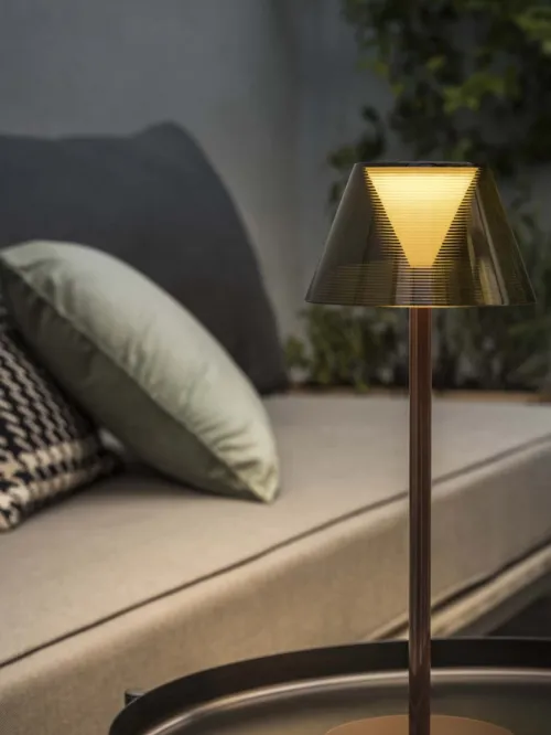 Lampada da tavolo Lolita ricaricabile senza filo di Ideal Lux