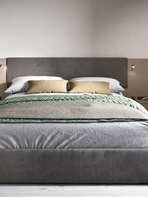 Letto in tessuto con testiera Cardiff di Cinquanta3