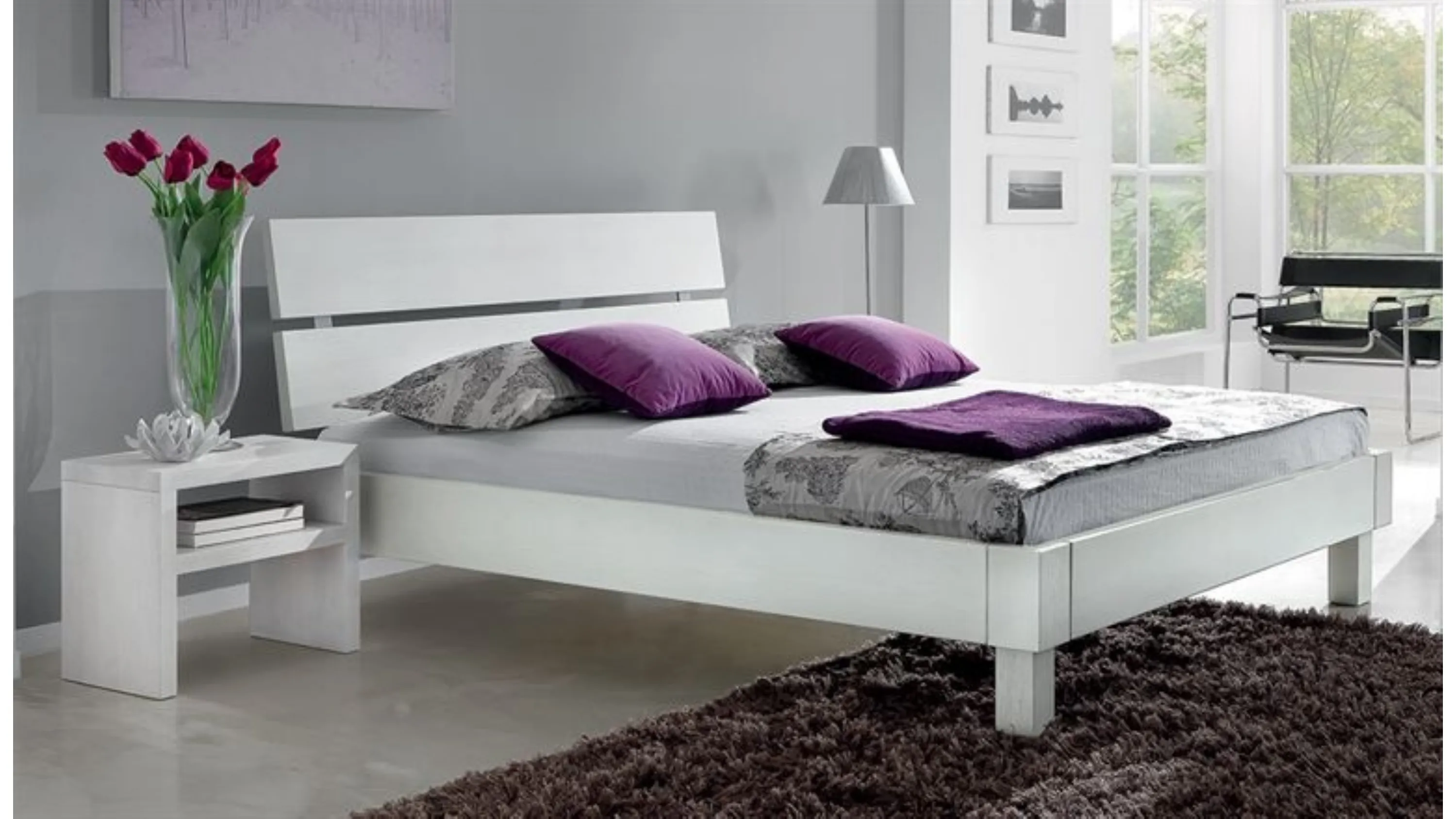 Letto in legno massello laccato bianco con testiera Dreams TL02 di Conarte