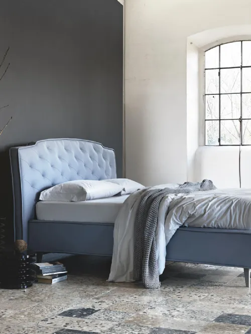 Letto in tessuto imbottito Frank di Noctis