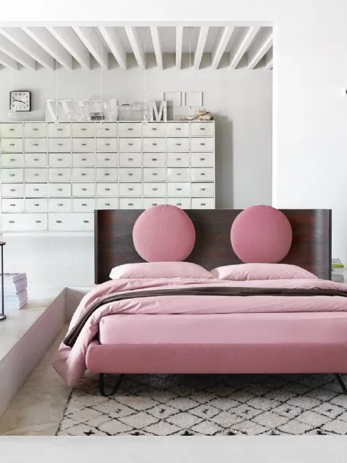 Letto Hugh One con testiera in Noce di Noctis
