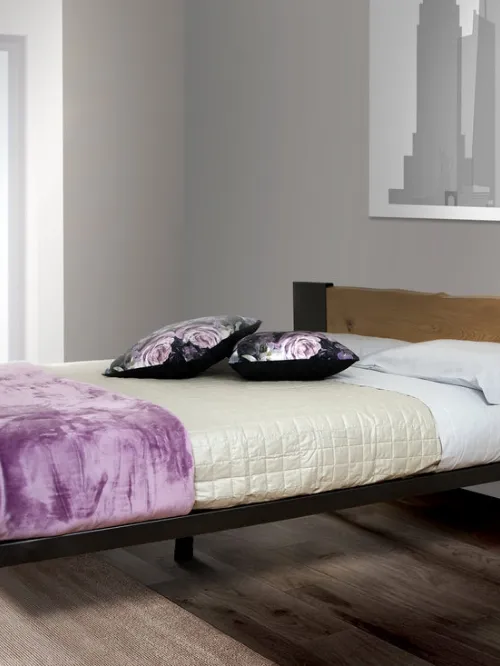 Letto in Rovere massello Lift di Conarte