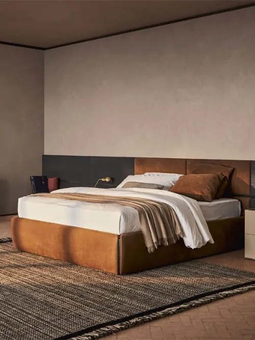 Letto Sommier in pelle con Boiserie in Legno di Pianca