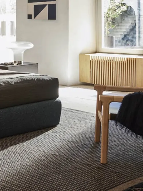 Poltroncina in cuoio con struttura in legno Fushimi Lounge di Pianca