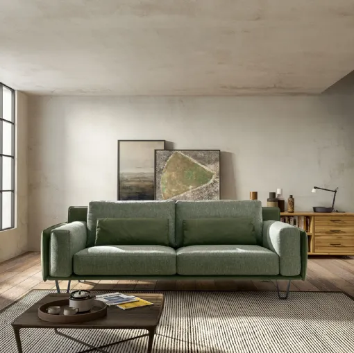 Divano lineare in tessuto Living Chic di Samoa