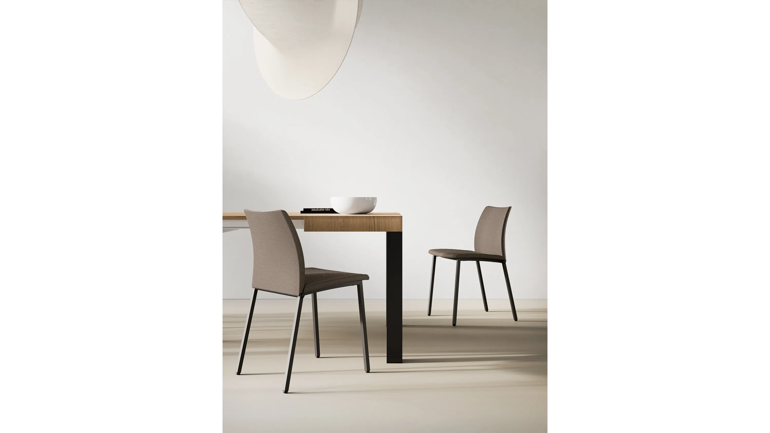 Sedia Zara Up on struttura in metallo verniciato e seduta imbottita rivestita in ecopelle di Arredo3