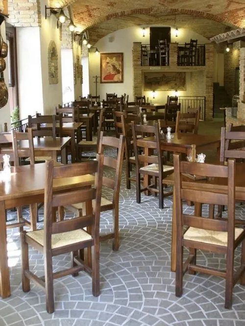 Sedia Brachetto in legno con seduta impagliata di Sedie Brianza