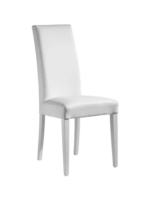 Sedia Fair in ecopelle con gambe in legno di Pizzolato