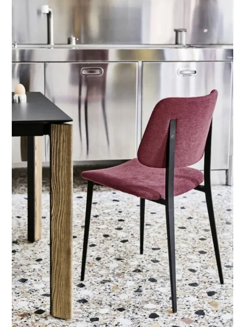 Sedia Joe in tessuto con gambe in metallo di Sedie Brianza