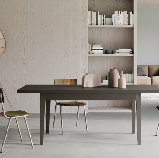 Tavolo Stoccolma Allungabile con piano in laminato e gambe impiallacciate di Arredo3