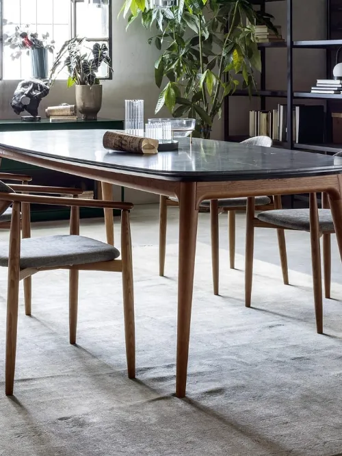 Tavolo Hanami con top in marmo di Novamobili