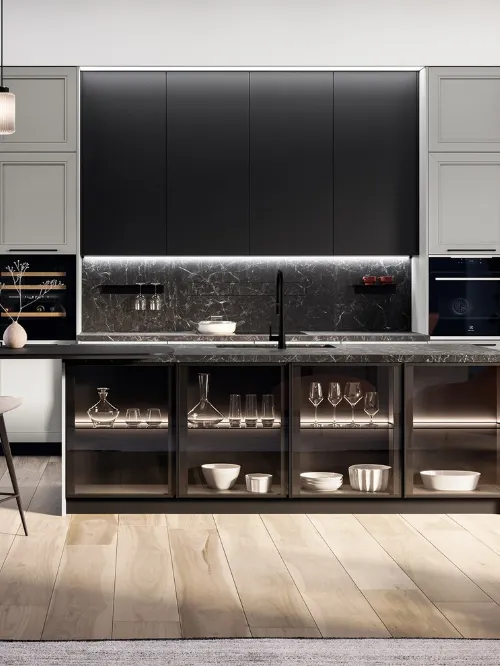 Cucina Classica con isola Opera 02 in laccato e legno di Arredo3