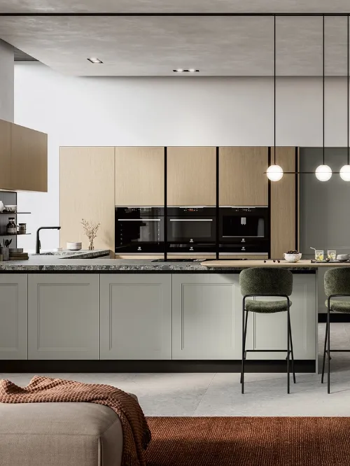 Cucina Moderna con penisola Meg 02 in laccato e legno di Arredo3